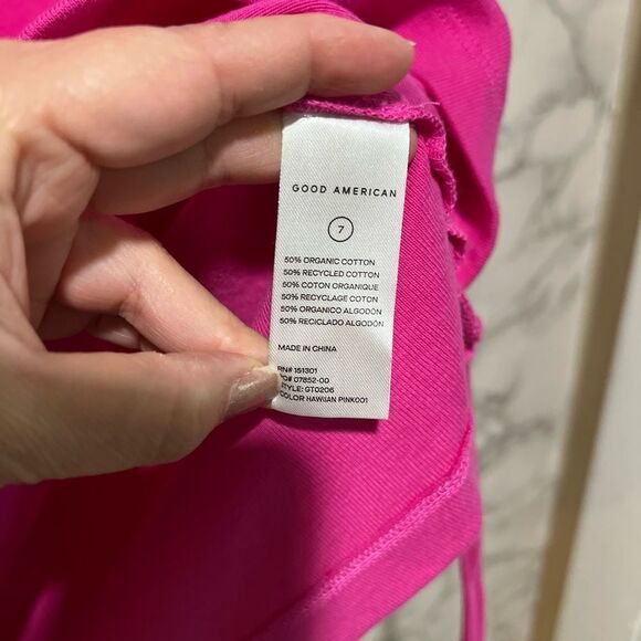 Good American Round Neck Sleeveless Ruched Tank - Picture 5 of 8